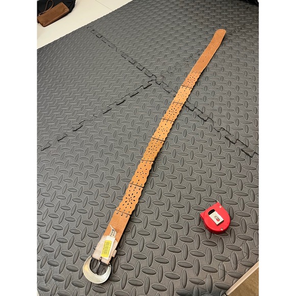 Fossil Floral Stations Belt Small Metallic White Gold Silver Leather BT3799838S - Picture 5 of 8